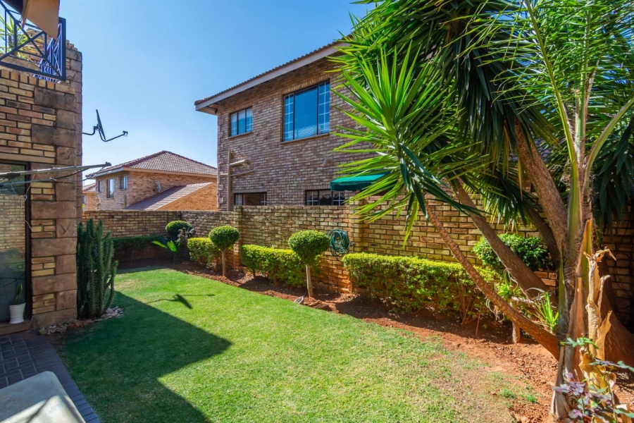 3 Bedroom Property for Sale in Willowbrook Gauteng