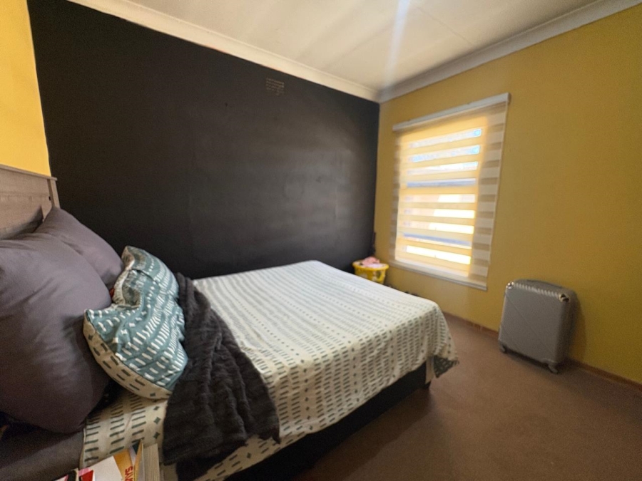5 Bedroom Property for Sale in Witpoortjie Gauteng