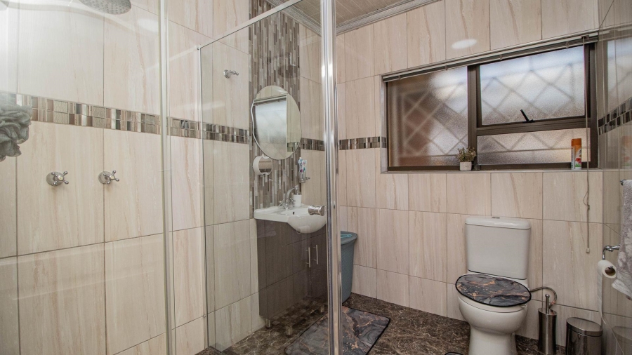 4 Bedroom Property for Sale in Mackenzie Park Gauteng
