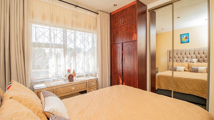 4 Bedroom Property for Sale in Mackenzie Park Gauteng