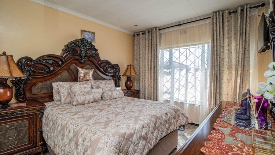 4 Bedroom Property for Sale in Mackenzie Park Gauteng