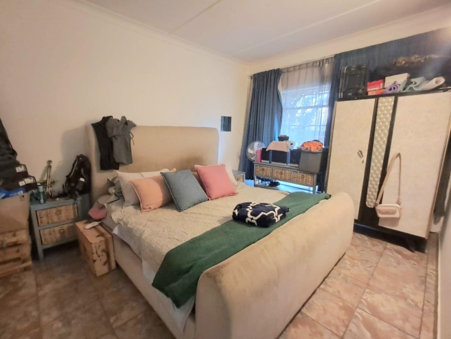To Let 4 Bedroom Property for Rent in Brackenhurst Gauteng