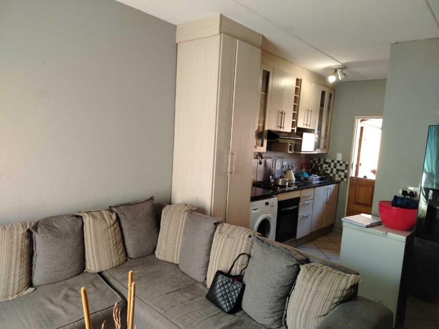 2 Bedroom Property for Sale in Lotus Gardens Gauteng