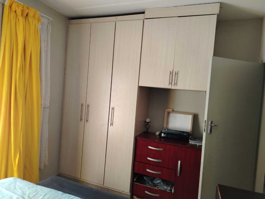 2 Bedroom Property for Sale in Lotus Gardens Gauteng