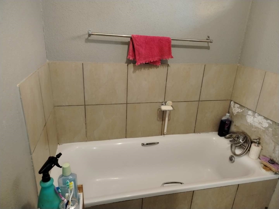 2 Bedroom Property for Sale in Lotus Gardens Gauteng