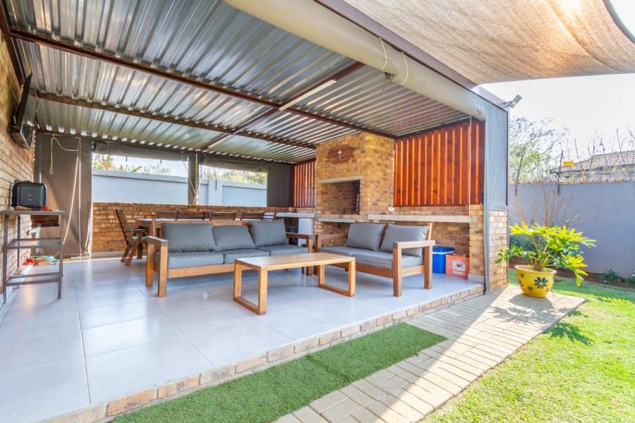 3 Bedroom Property for Sale in Equestria Gauteng