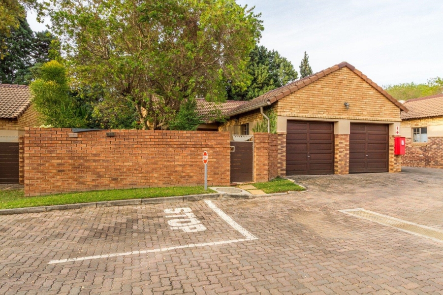 2 Bedroom Property for Sale in Equestria Gauteng