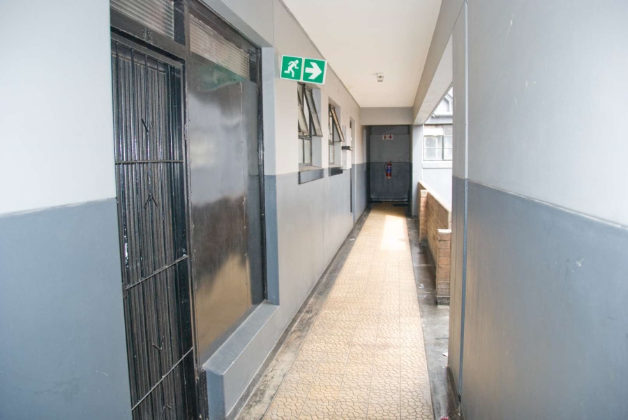 To Let 2 Bedroom Property for Rent in Hillbrow Gauteng