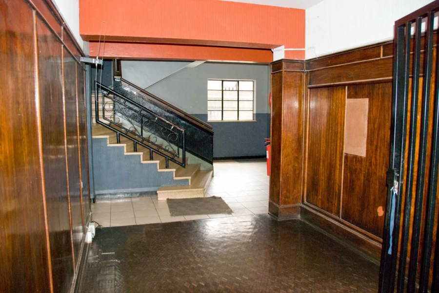 To Let 2 Bedroom Property for Rent in Hillbrow Gauteng