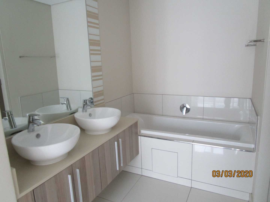 To Let 2 Bedroom Property for Rent in Rosebank Gauteng