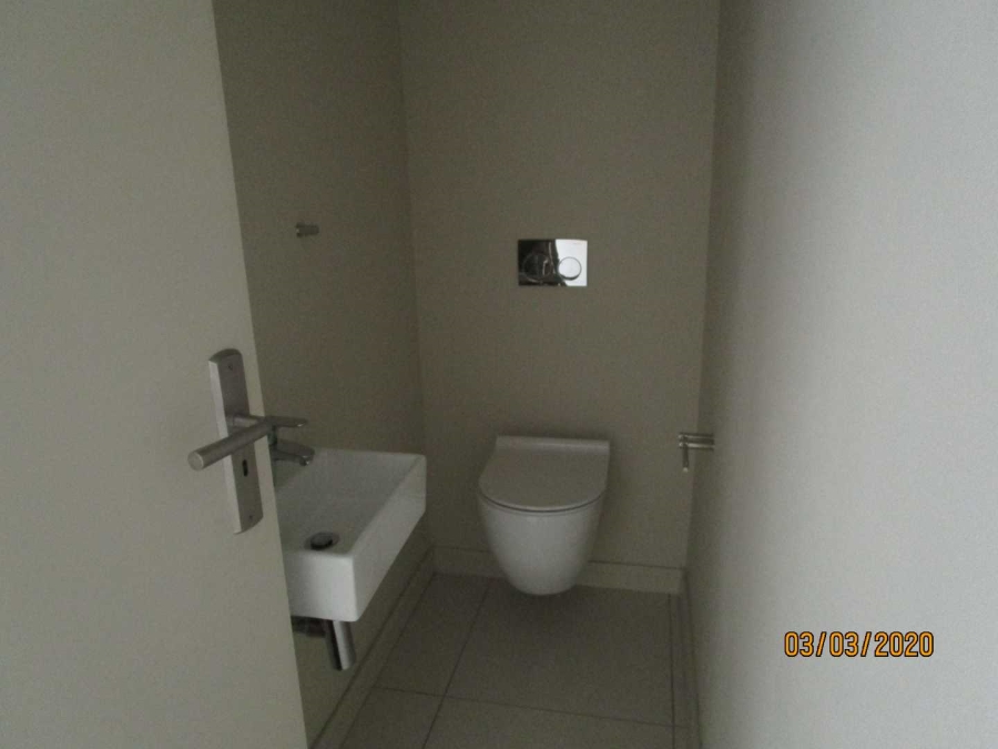 To Let 2 Bedroom Property for Rent in Rosebank Gauteng