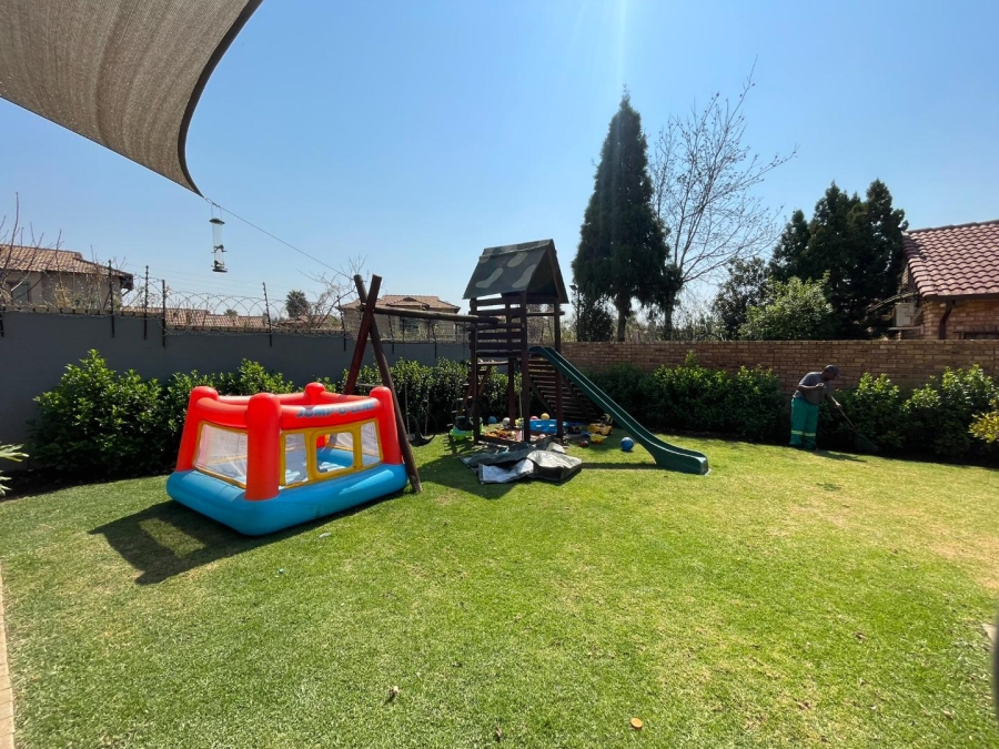 3 Bedroom Property for Sale in Equestria Gauteng