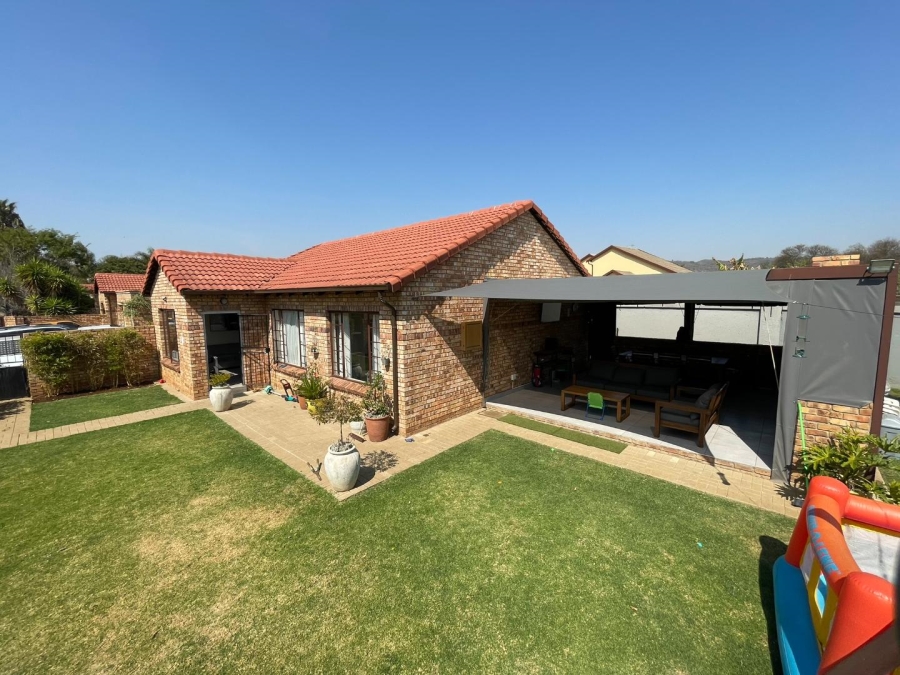 3 Bedroom Property for Sale in Equestria Gauteng