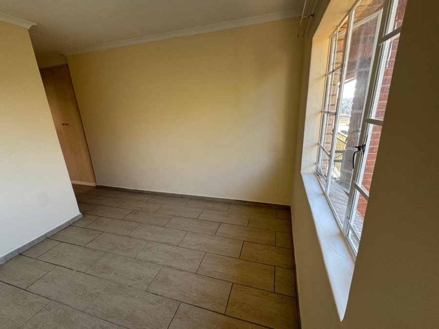To Let 2 Bedroom Property for Rent in Noordwyk Gauteng