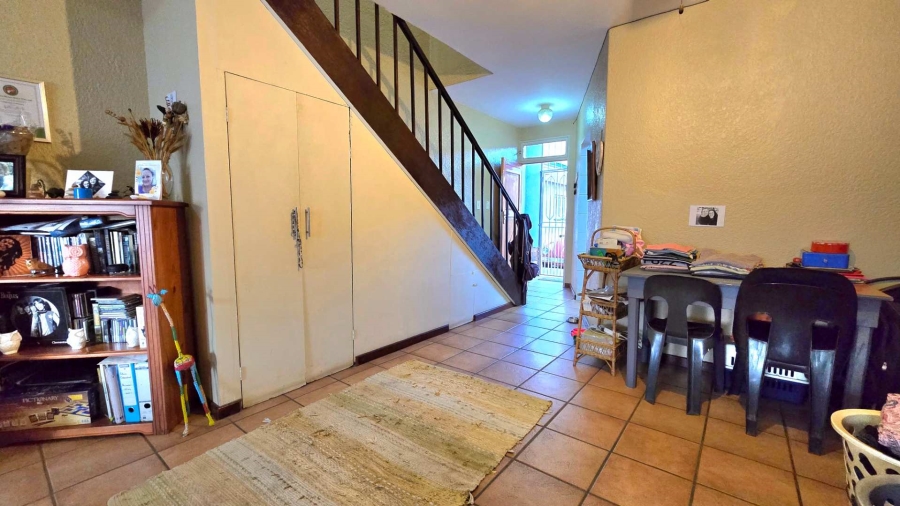 To Let 2 Bedroom Property for Rent in Randhart Gauteng