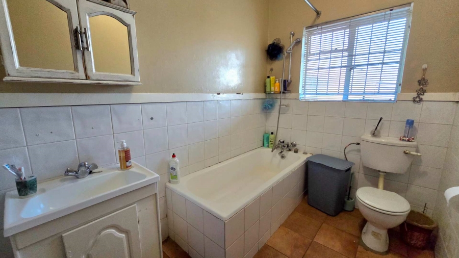 To Let 2 Bedroom Property for Rent in Randhart Gauteng
