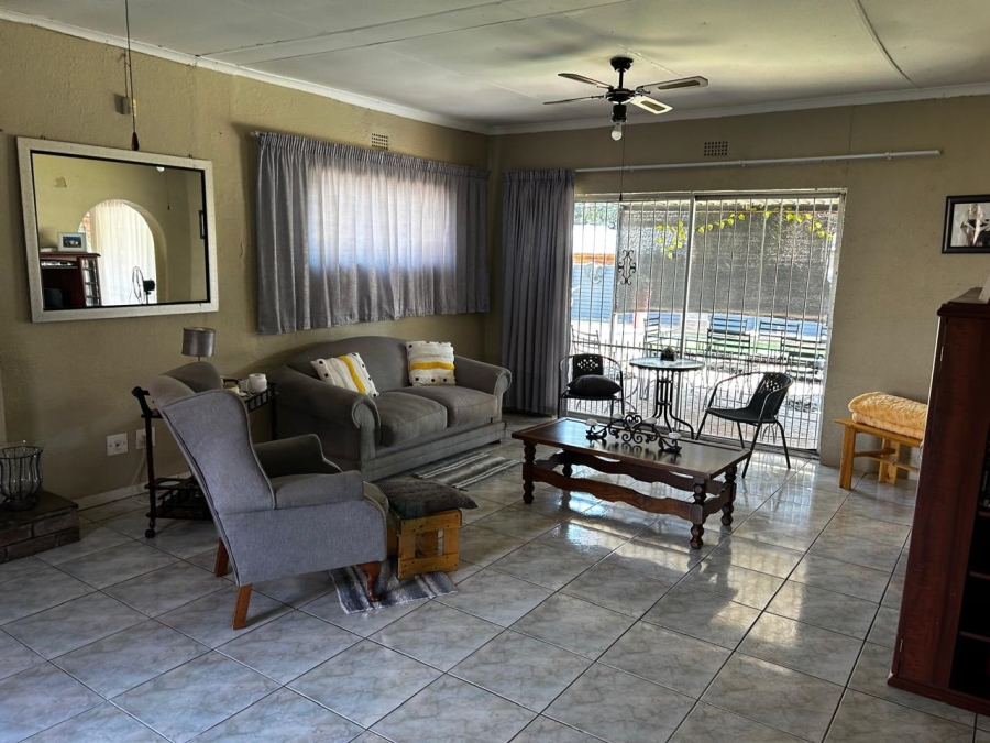 3 Bedroom Property for Sale in Brackendowns Gauteng