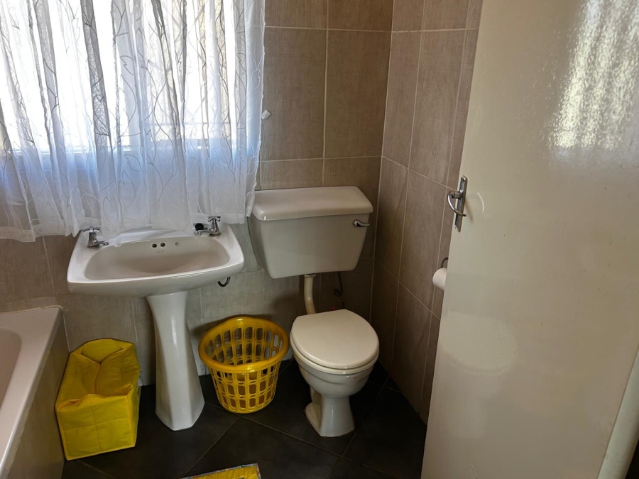 3 Bedroom Property for Sale in Brackendowns Gauteng