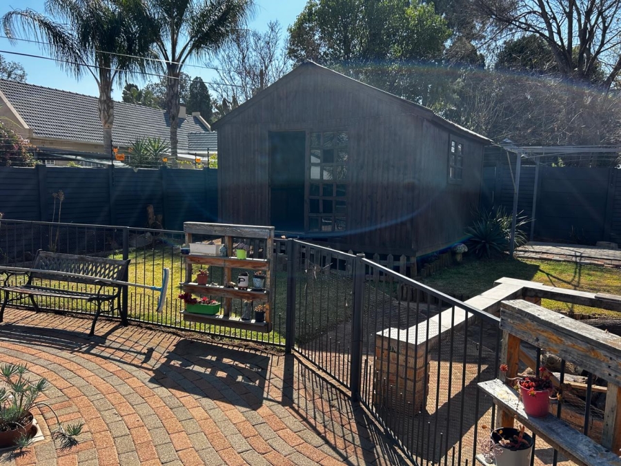3 Bedroom Property for Sale in Brackendowns Gauteng