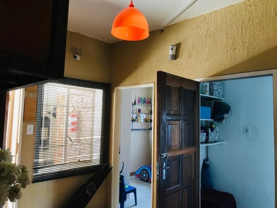3 Bedroom Property for Sale in Roseacres Gauteng