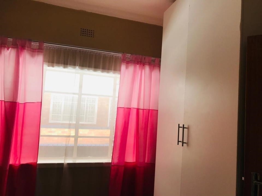 3 Bedroom Property for Sale in Roseacres Gauteng