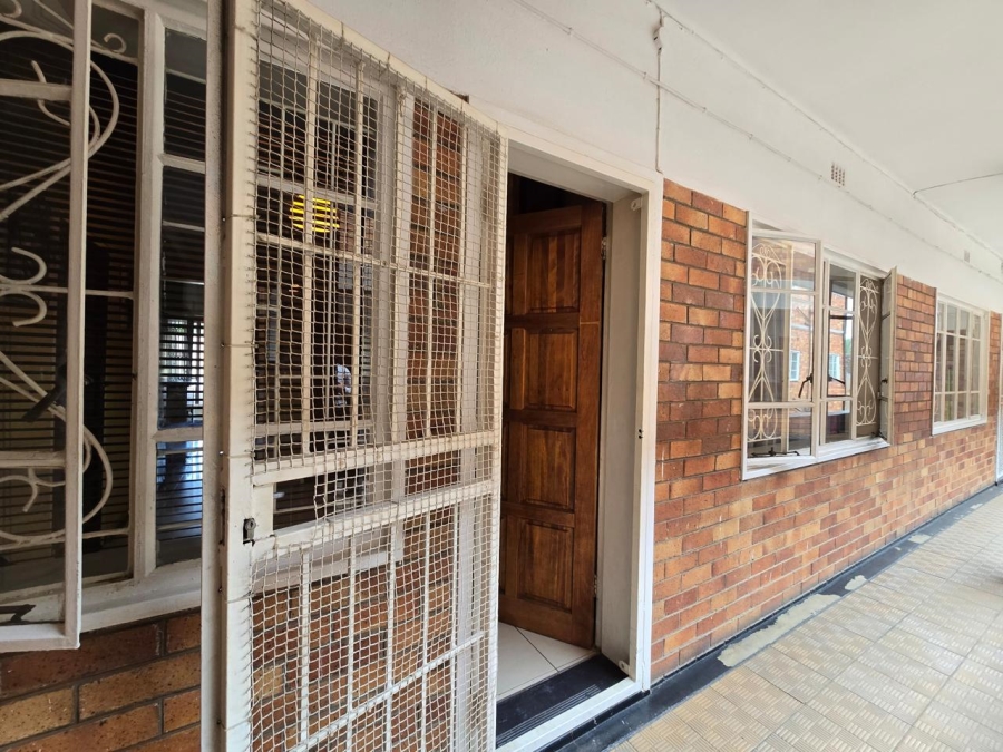3 Bedroom Property for Sale in Roseacres Gauteng