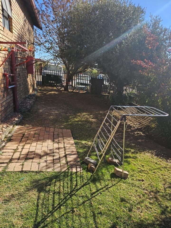 2 Bedroom Property for Sale in South Crest Gauteng