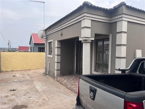 3 Bedroom Property for Sale in Roodekop Gauteng