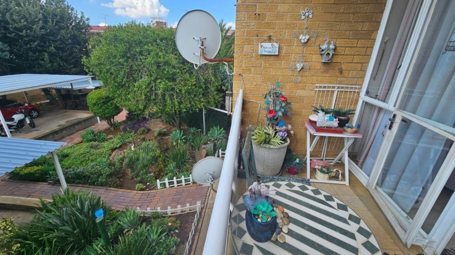 2 Bedroom Property for Sale in New Redruth Gauteng