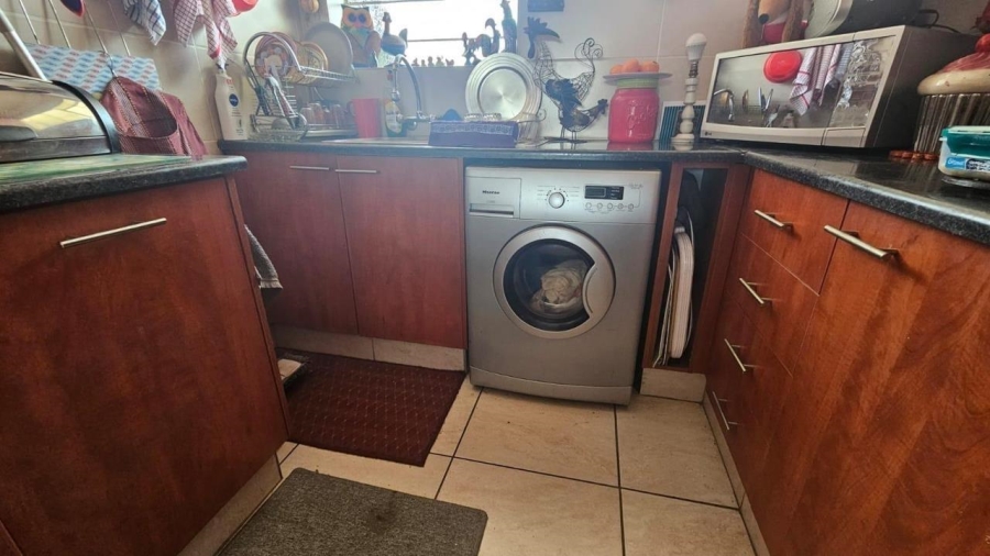 2 Bedroom Property for Sale in New Redruth Gauteng