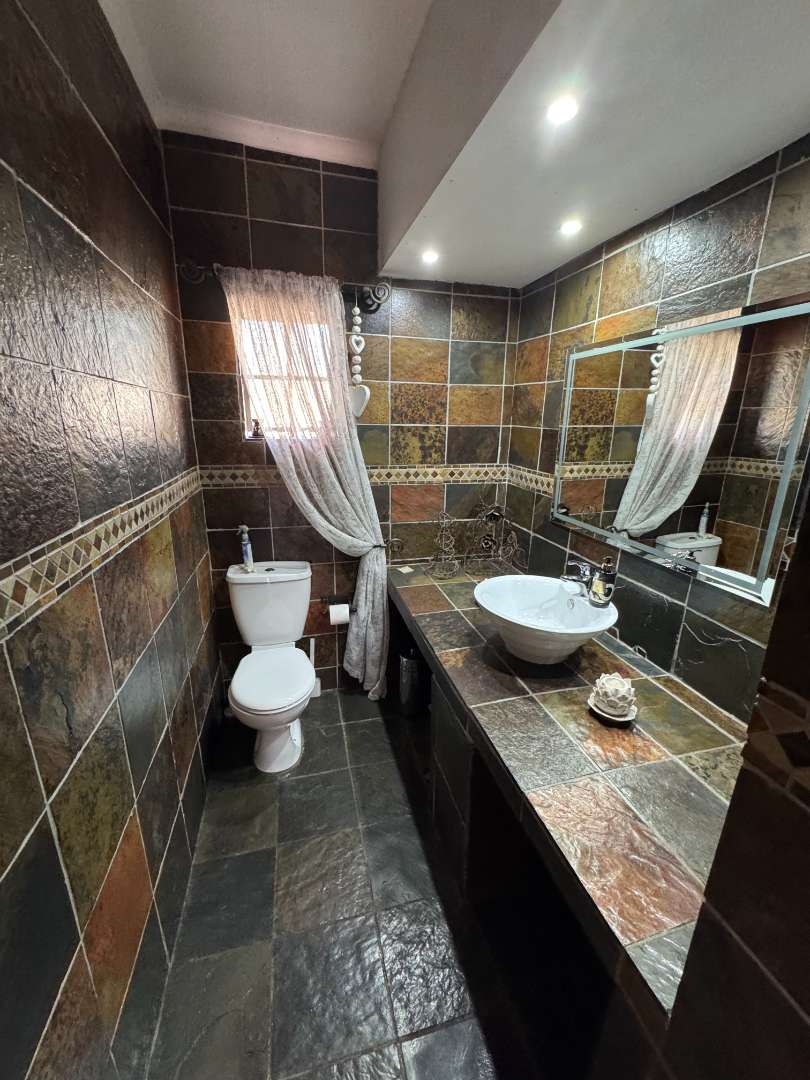4 Bedroom Property for Sale in Brackendowns Gauteng