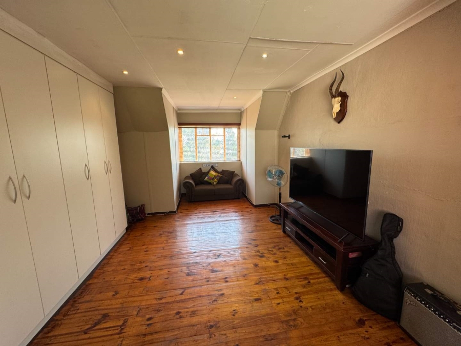 4 Bedroom Property for Sale in Brackendowns Gauteng