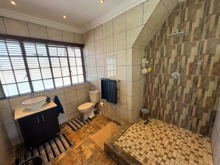 4 Bedroom Property for Sale in Brackendowns Gauteng