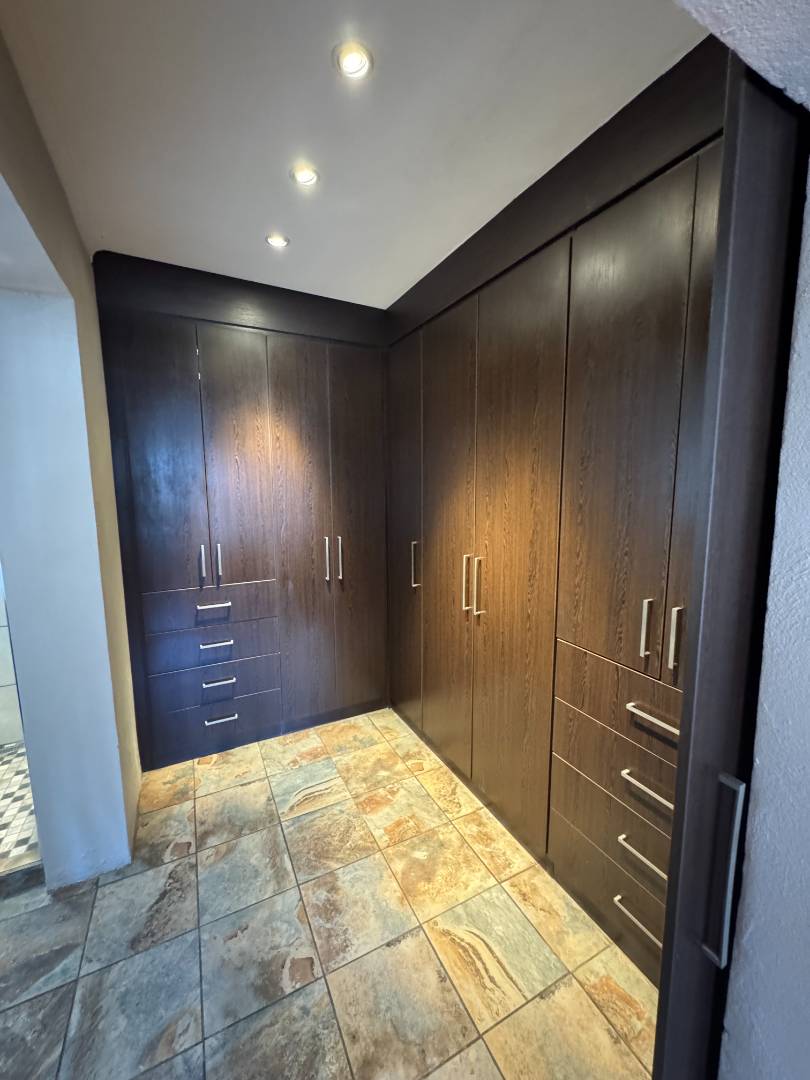 4 Bedroom Property for Sale in Brackendowns Gauteng