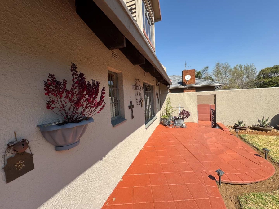 4 Bedroom Property for Sale in Brackendowns Gauteng