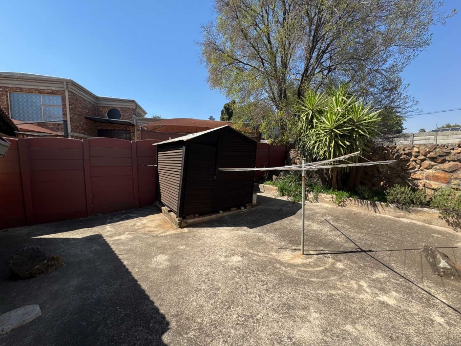 4 Bedroom Property for Sale in Brackendowns Gauteng