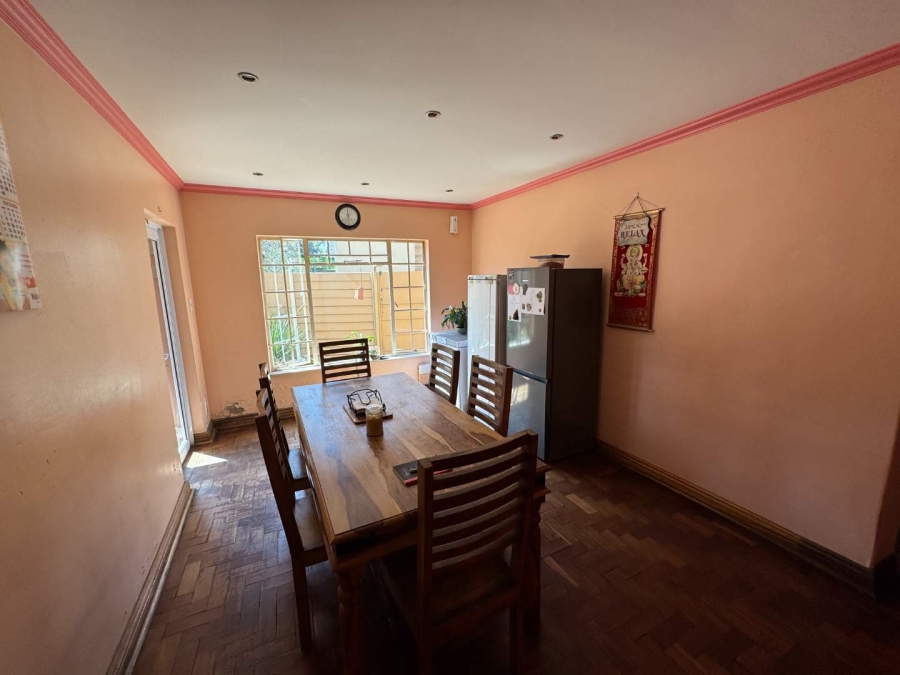6 Bedroom Property for Sale in Brackendowns Gauteng