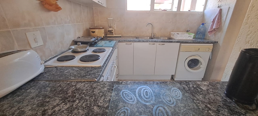 1 Bedroom Property for Sale in Mondeor Gauteng
