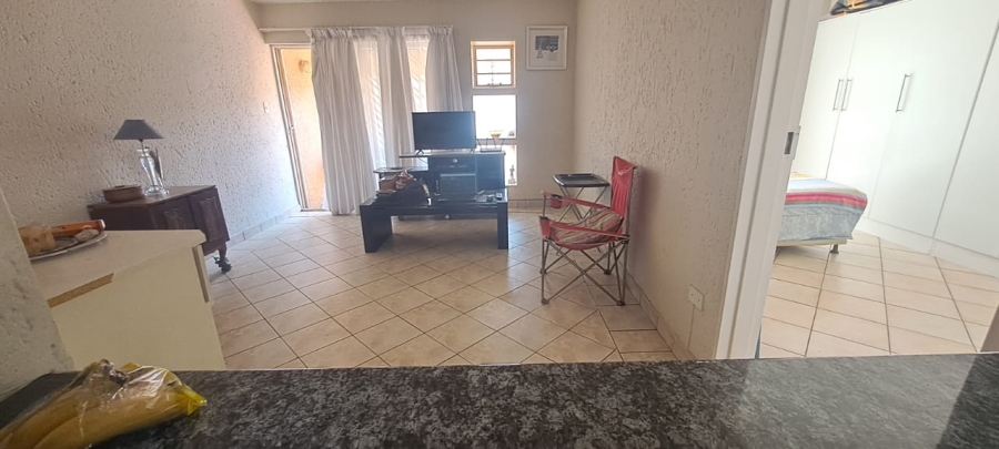 1 Bedroom Property for Sale in Mondeor Gauteng
