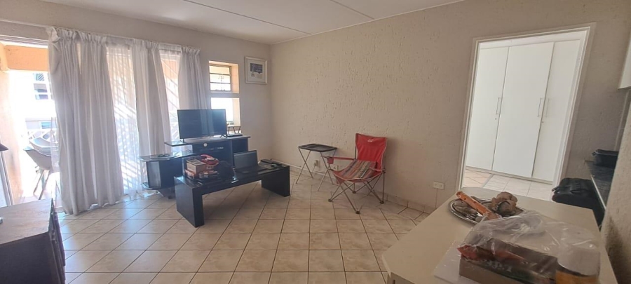 1 Bedroom Property for Sale in Mondeor Gauteng