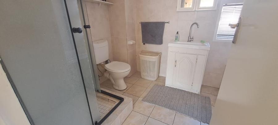 1 Bedroom Property for Sale in Mondeor Gauteng