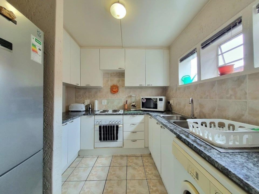 1 Bedroom Property for Sale in Mondeor Gauteng