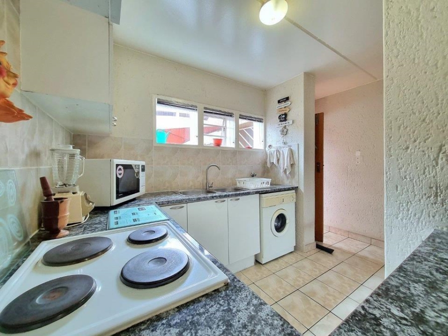 1 Bedroom Property for Sale in Mondeor Gauteng