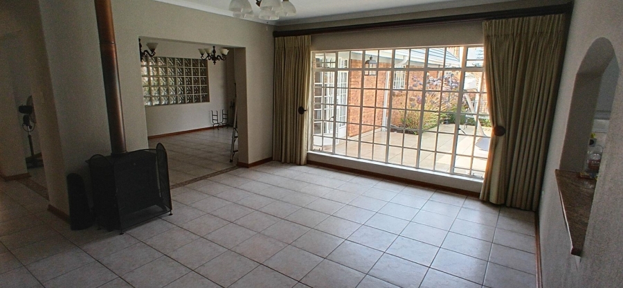 4 Bedroom Property for Sale in Sunward Park Gauteng