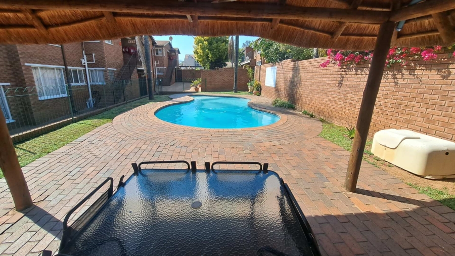 To Let 2 Bedroom Property for Rent in Ferndale Gauteng