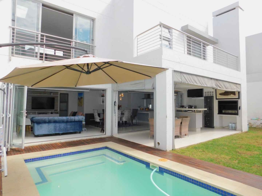 To Let 4 Bedroom Property for Rent in Bryanston Gauteng