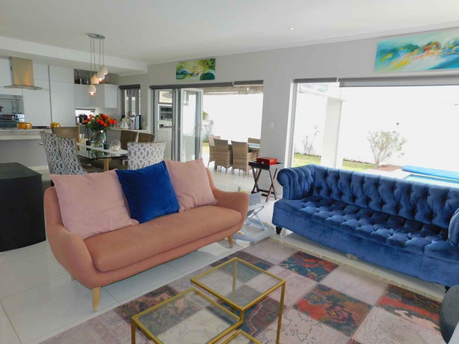 To Let 4 Bedroom Property for Rent in Bryanston Gauteng