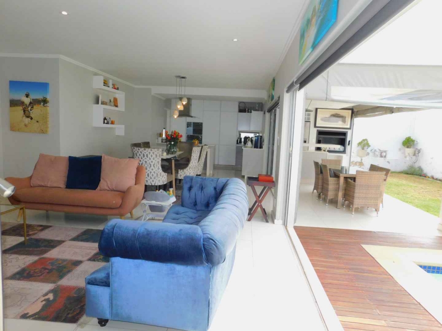 To Let 4 Bedroom Property for Rent in Bryanston Gauteng