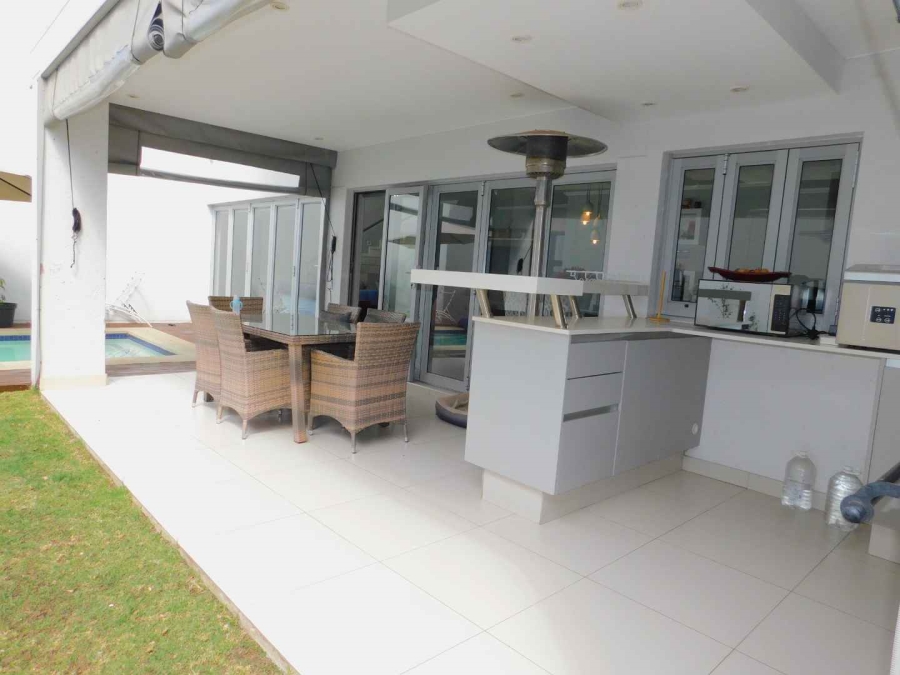 To Let 4 Bedroom Property for Rent in Bryanston Gauteng