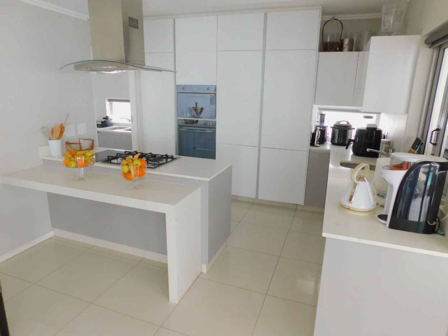 To Let 4 Bedroom Property for Rent in Bryanston Gauteng